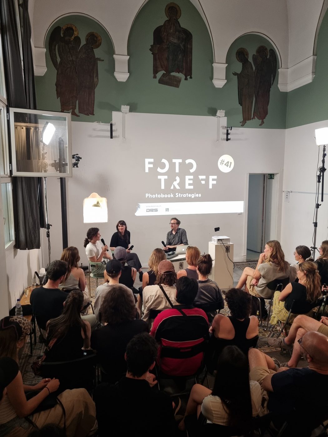 TALK of FOTOTREFF #41 with Magdalena Wysocka and Claudio Pogo from Outer Space PRess and Chantal Seitz