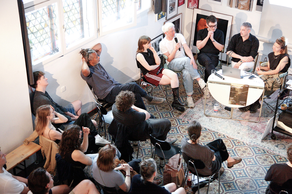 FOTOTREFF #46 "Rechts im Bild. Fotografische Handlungsräume im Kontext von Rechtsradikalismus" im Sankt Studio, Berlin, Mai 2026. (c) Katrin Kamrau