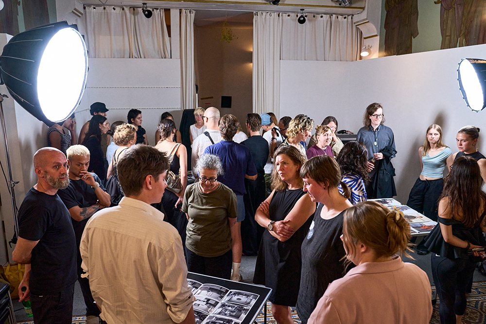 FOTOTREFF #48 "New Focus: Beruf Fotografie — Wie lehrt man ein Medium im Wandel? " im Sankt Studio, Berlin, Juni 2026. Foto: Marlene Burz